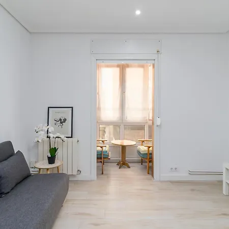 Con Encanto En Calle Pizarro